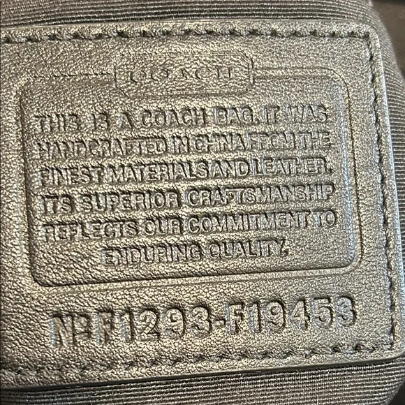 Coach Lynn Soho Leather w/ Patent Trim Black Shoulder Bag EUC - Picture 10 of 10